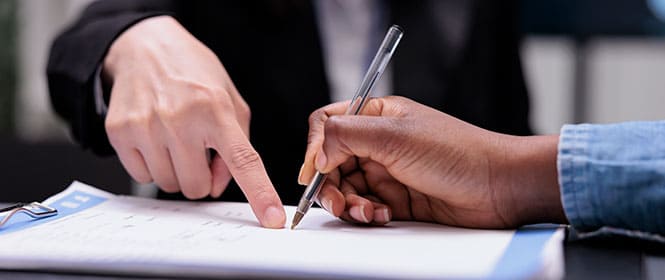 Qual a diferença entre a Lei 8666 e 14133? Na imagem, vemos as principais mudanças no processo de licitações a partir da implementação da Lei 14133